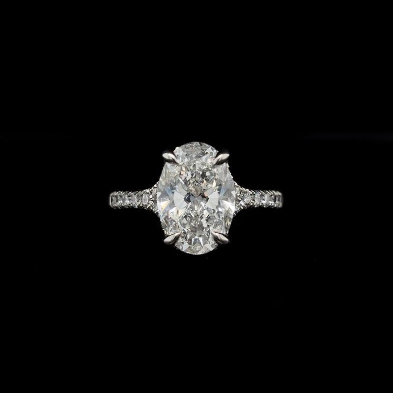 Oval Crossover Split Shank Lab Diamond Engagement Ring front view.