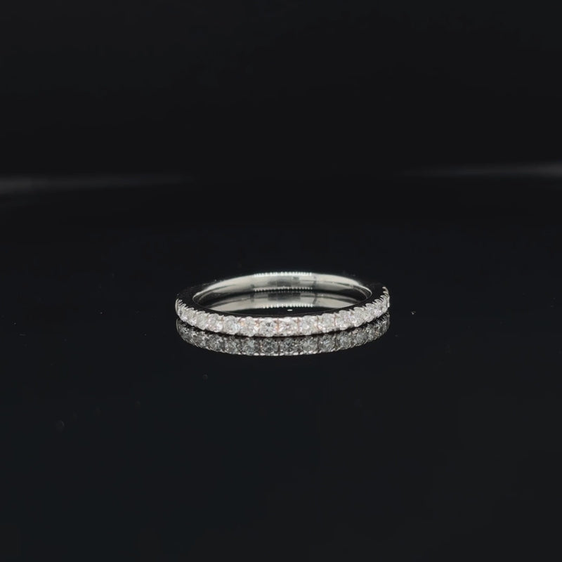 360° view of Microset Lab Diamond Wedding Band. 