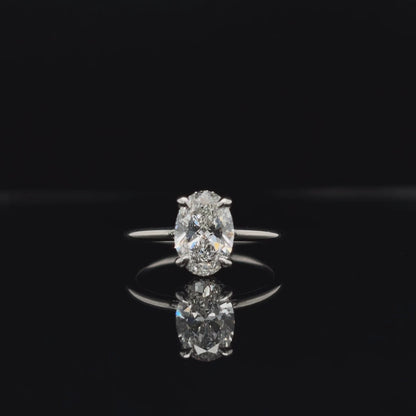 360° view of Oval Lab Diamond Engagement Ring. 