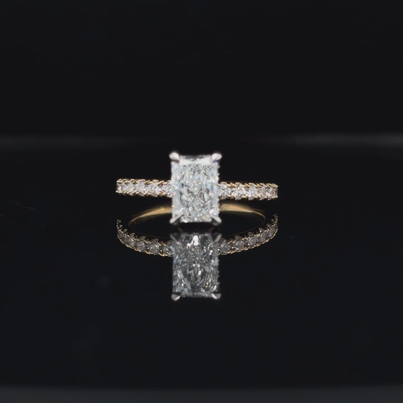 360° view of Radiant Lab Diamond Engagement Ring.