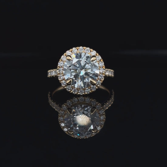 360° view of Round Halo Lab Diamond Engagement Ring. 