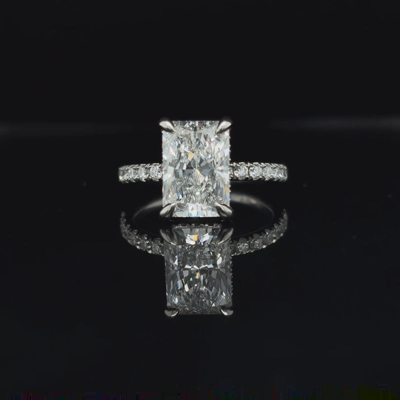 360° view of Radiant Lab Diamond Engagement Ring. 